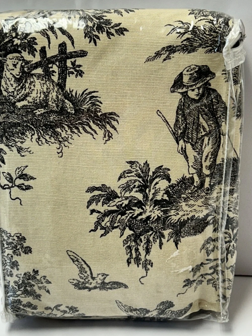 Waverly Country Life Black Toile w/Tie Back Single Curtain Panel 42